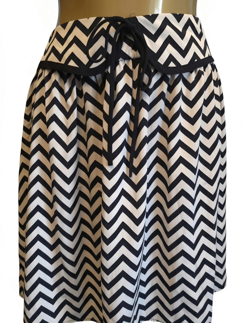 Ezra Black And White Strip Skirt Front Tie Side Zip Sz M